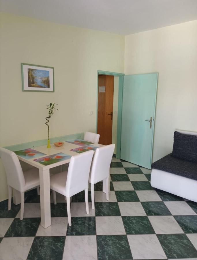 Apartments Martinovic By The Sea Kukljica Luaran gambar