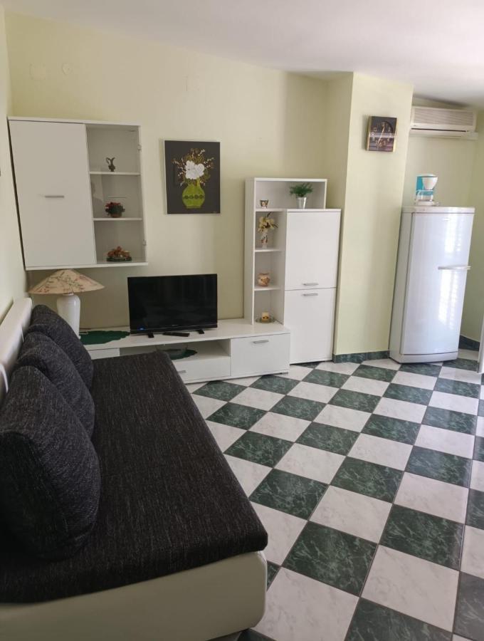 Apartments Martinovic By The Sea Kukljica Luaran gambar