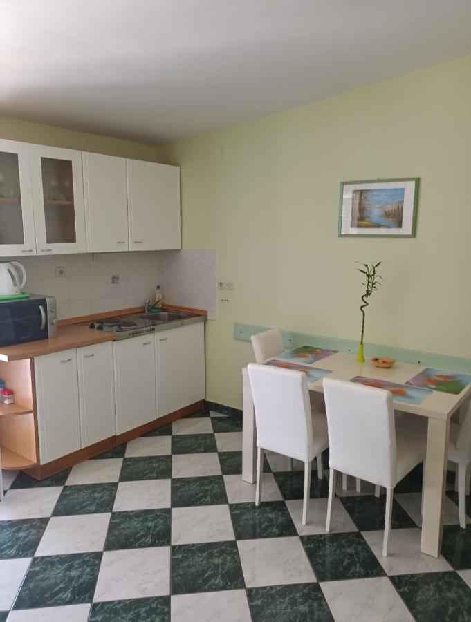 Apartments Martinovic By The Sea Kukljica Luaran gambar