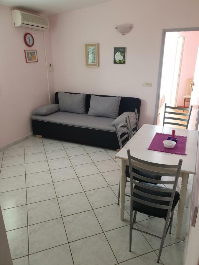 Apartments Martinovic By The Sea Kukljica Luaran gambar