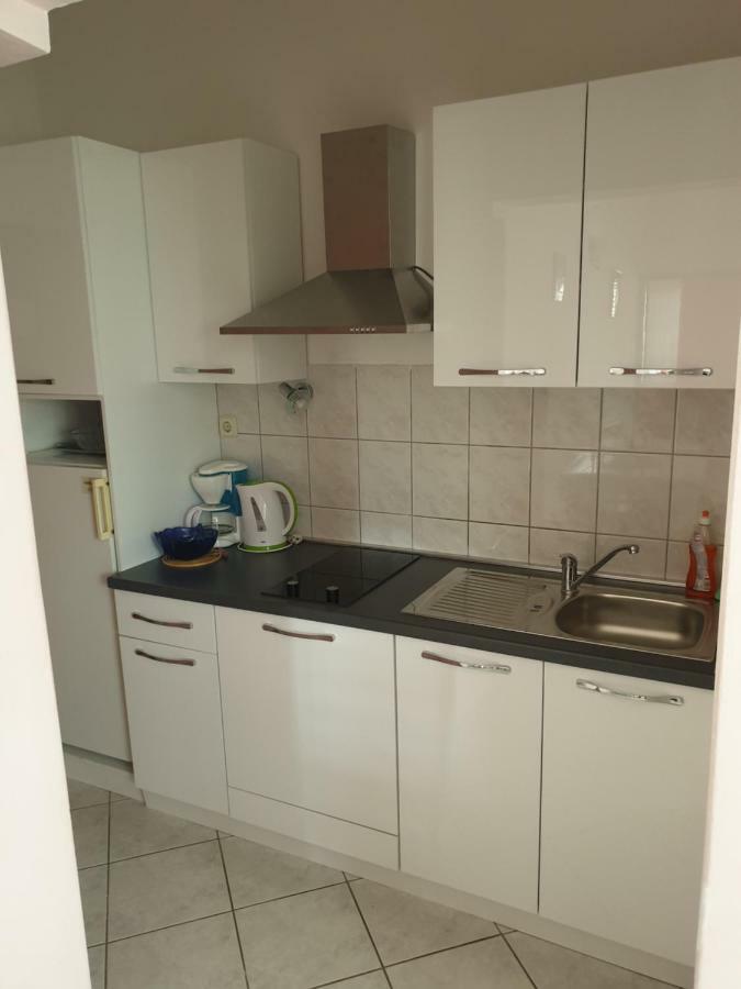 Apartments Martinovic By The Sea Kukljica Luaran gambar