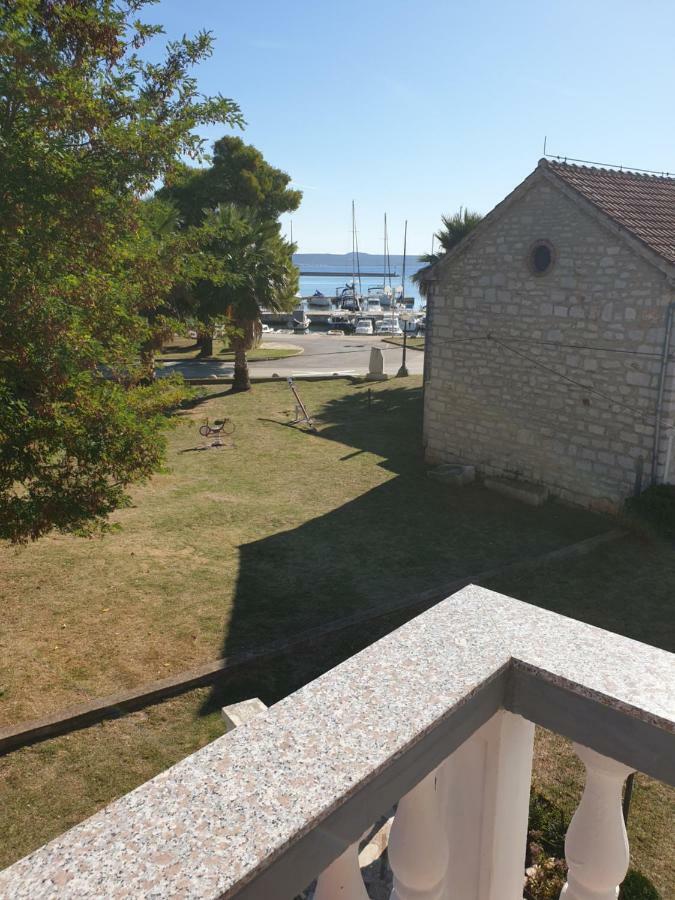 Apartments Martinovic By The Sea Kukljica Luaran gambar